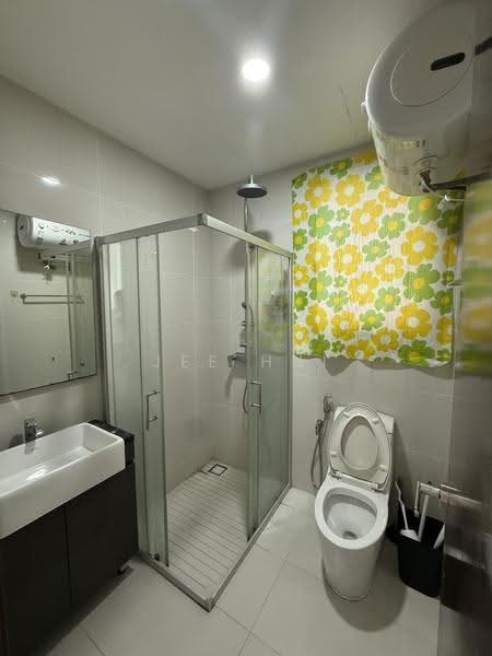 Condominium for Rent at Amberside @ Country Garden Danga Bay - Jee Hui - Bathroom - PropertyGuru.com.my
