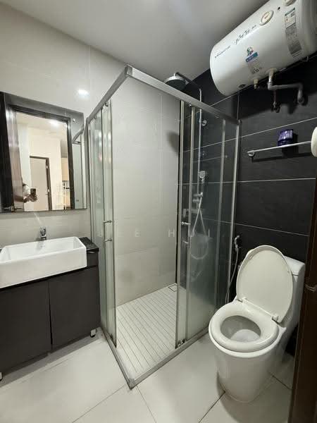 Condominium for Rent at Amberside @ Country Garden Danga Bay - Jee Hui - Bathroom - PropertyGuru.com.my