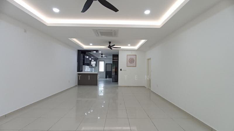 2-storey Terraced House for Rent in Bandar Sri Sendayan (Negeri Sembilan) - Tifi Ten - Living Room - PropertyGuru.com.my