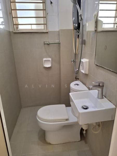 Rumah Teres 3-Tingkat untuk Disewa di Taman Puncak Jalil (Seri Kembangan) - Alvin Siaw - Bathroom - PropertyGuru.com.my