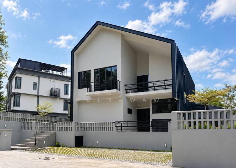 Bungalow House for Sale in Shah Alam (Selangor) - Muhd Khairulnawawi Kamaruddin - Exterior - PropertyGuru.com.my