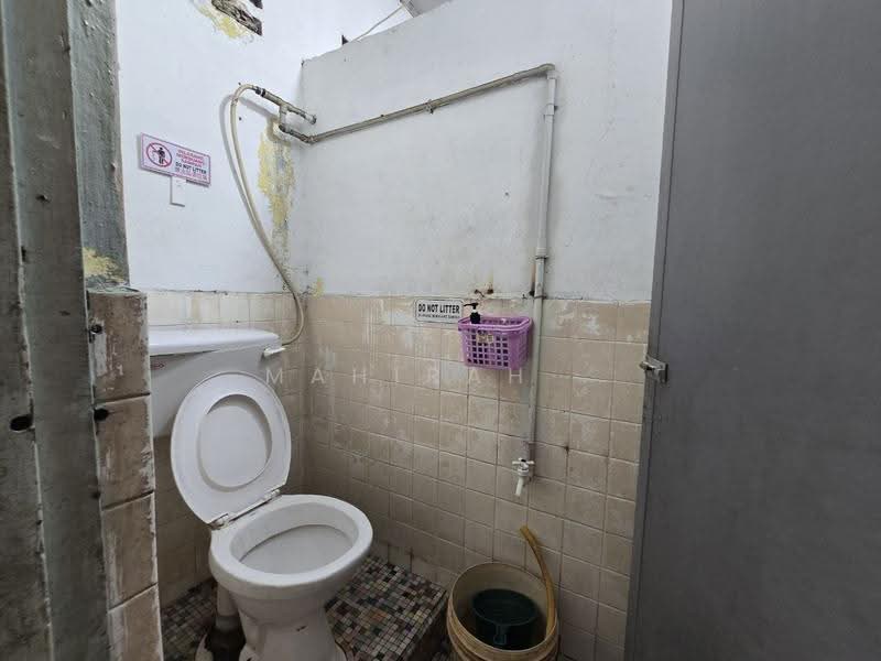 1-storey Terraced House for Sale in Kepong (Kuala Lumpur) - Mahirah . - Bathroom - PropertyGuru.com.my