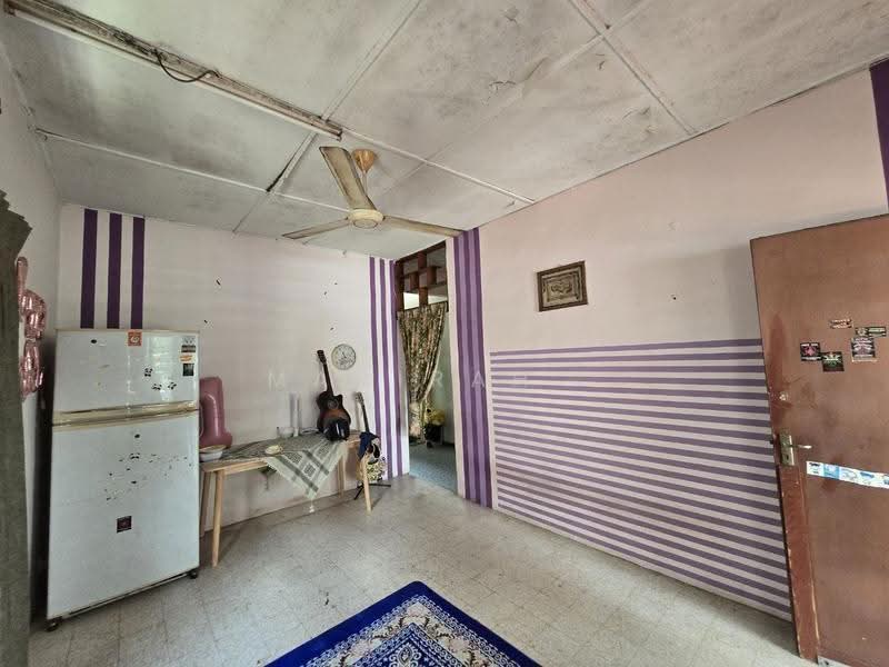 1-storey Terraced House for Sale in Kepong (Kuala Lumpur) - Mahirah . - Living Room - PropertyGuru.com.my