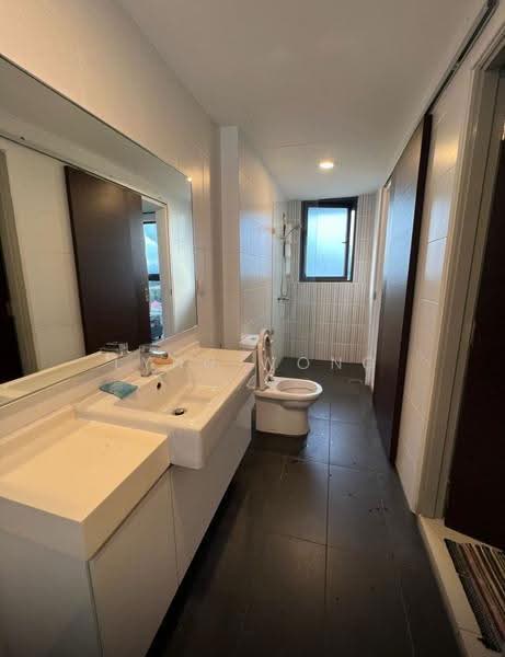 Service Residence for Sale at V@SUMMERPLACE - Lynn Wong - Bathroom - PropertyGuru.com.my