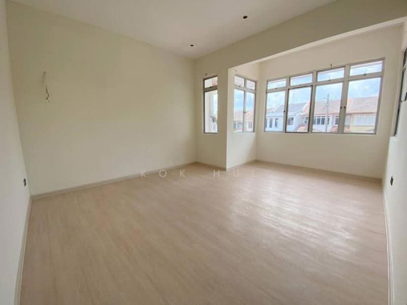Rumah Teres 2-Tingkat untuk Dijual di Bandar Baru Permas Jaya (Permas Jaya) - Kok Hui - Living Room - PropertyGuru.com.my