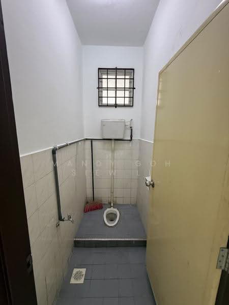 2-storey Terraced House for Rent in Taman Perling (Perling) - Mandy Goh Siew Li - Bathroom - PropertyGuru.com.my