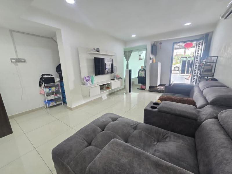 Rumah Teres 2-Tingkat untuk Dijual di Kulai (Johor) - Kavin Tan - Living Room - PropertyGuru.com.my