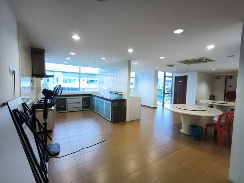 Warehouse for Rent in Taman Angkasa Nuri (Durian Tunggal) - BL Bong - Kitchen - PropertyGuru.com.my