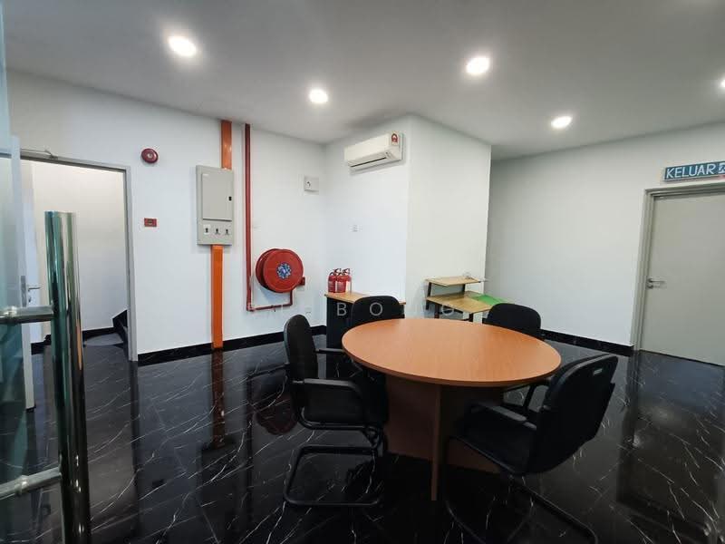 Warehouse for Rent in Taman Angkasa Nuri (Durian Tunggal) - BL Bong - Interior - PropertyGuru.com.my