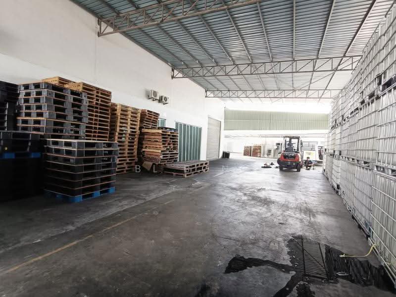 Warehouse for Rent in Taman Angkasa Nuri (Durian Tunggal) - BL Bong - PropertyGuru.com.my