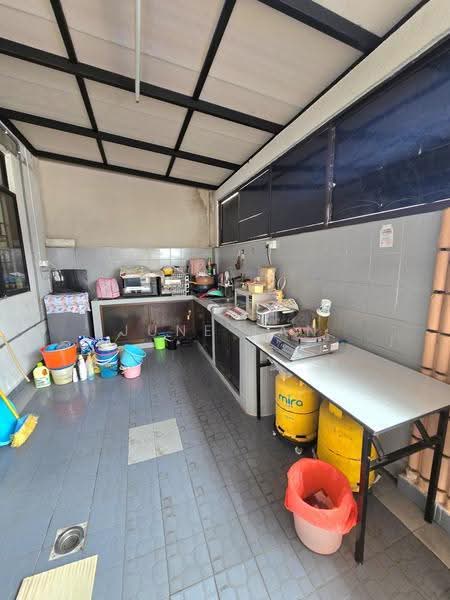 Rumah Berkembar untuk Dijual di Taman Johor Jaya (Johor Bahru) - June Tan - Kitchen - PropertyGuru.com.my