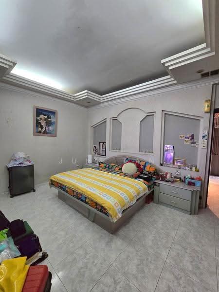 Rumah Berkembar untuk Dijual di Taman Johor Jaya (Johor Bahru) - June Tan - Bedroom - PropertyGuru.com.my
