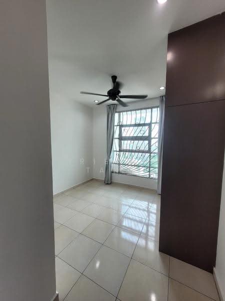 Kondominium untuk Disewa di The Brezza - Irienne Tang - Interior - PropertyGuru.com.my