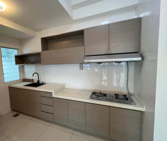 Condominium for Rent at D'Suites Akasia Horizon @ Horizon Hills - Claira Ong - Kitchen - PropertyGuru.com.my