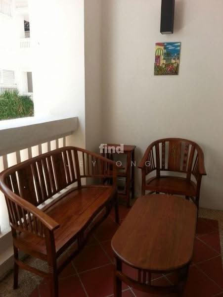 Kediaman Servis untuk Disewa di Straits Quay (The Suites at Waterside) - Jey Ong - Balcony - PropertyGuru.com.my