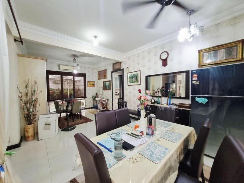 Semi-Detached House for Sale in Seksyen U9 (Shah Alam) - Muhd Khairulnawawi Kamaruddin - Dining Room - PropertyGuru.com.my