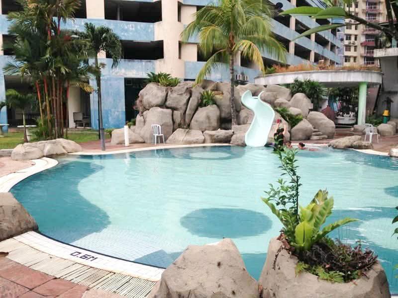 Kondominium untuk Dijual di Venice Hill - KC Ng - Pool - PropertyGuru.com.my