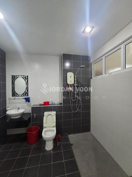 3-storey Terraced House for Sale in Sungai Ara (Penang) - Jordan Voon - Bathroom - PropertyGuru.com.my