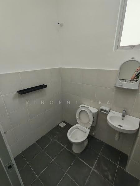 2-storey Terraced House for Rent in Skudai (Johor) - Vincent Tea - Bathroom - PropertyGuru.com.my