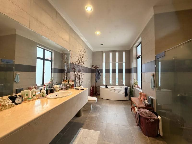 Bungalow House for Sale in Happy Garden (Kuchai Lama) - Windz Neom - Bathroom - PropertyGuru.com.my