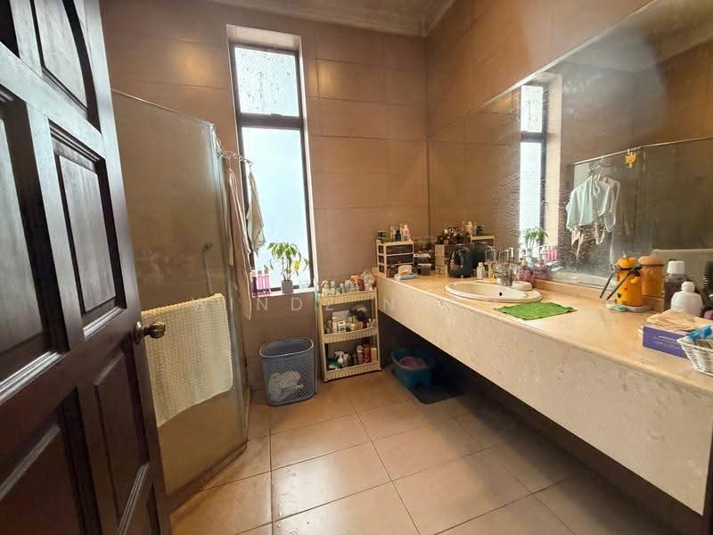Bungalow House for Sale in Happy Garden (Kuchai Lama) - Windz Neom - Bathroom - PropertyGuru.com.my