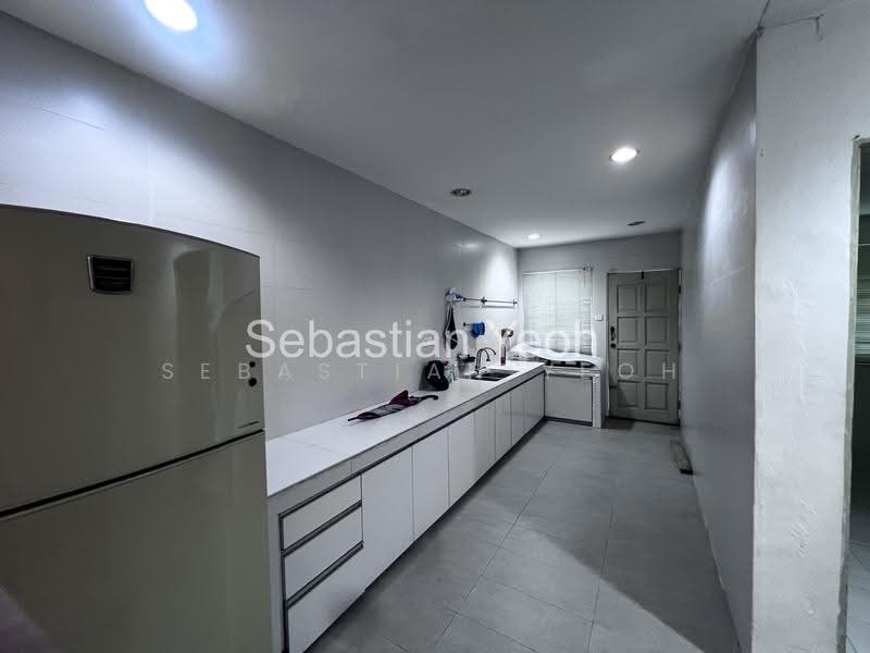 Rumah Teres 2-Tingkat untuk Dijual di Saujana Puchong (Puchong) - Sebastian Yeoh - Kitchen - PropertyGuru.com.my