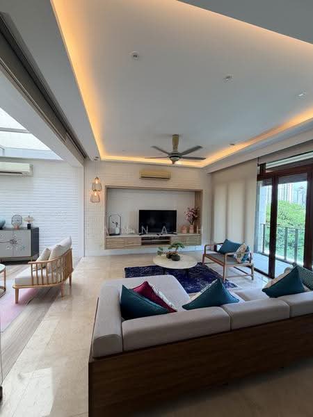 3.5-storey Terraced House for Sale in Mont Kiara (Kuala Lumpur) - Anna H - Living Room - PropertyGuru.com.my