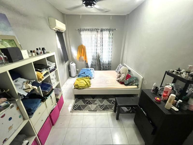 Kondominium untuk Dijual di Indah Condominium - Pauline Chong - Bedroom - PropertyGuru.com.my