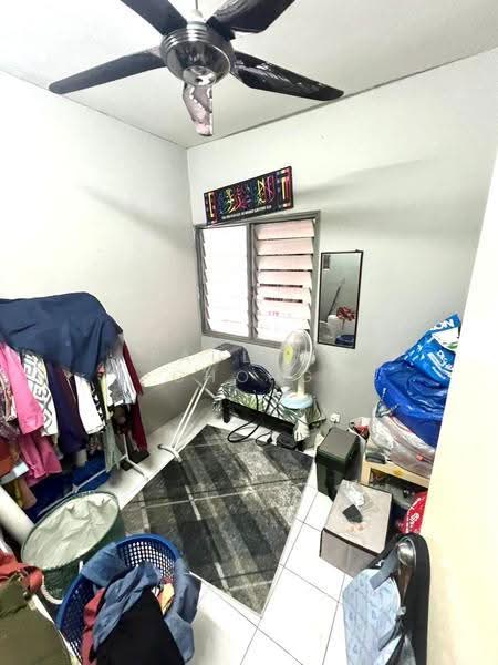 Kondominium untuk Dijual di Indah Condominium - Pauline Chong - Bedroom - PropertyGuru.com.my