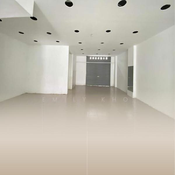 Shop for Rent in Shah Alam (Selangor) - Emily Kho - Interior - PropertyGuru.com.my