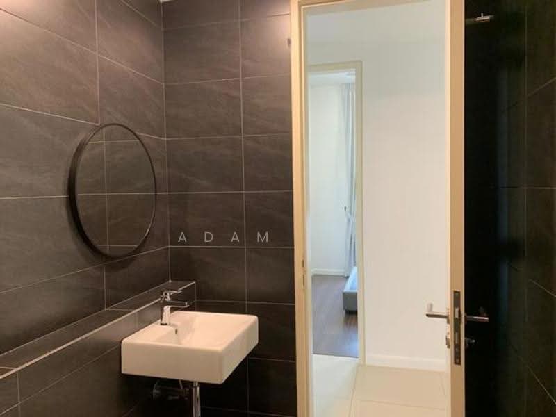 Kediaman Servis untuk Dijual di NOVUM - Adam Lee - Bathroom - PropertyGuru.com.my