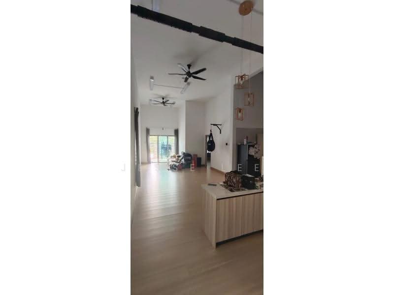 Kondominium untuk Dijual di Residensi Anggerik Wira - Jesse Lee - Living Room - PropertyGuru.com.my