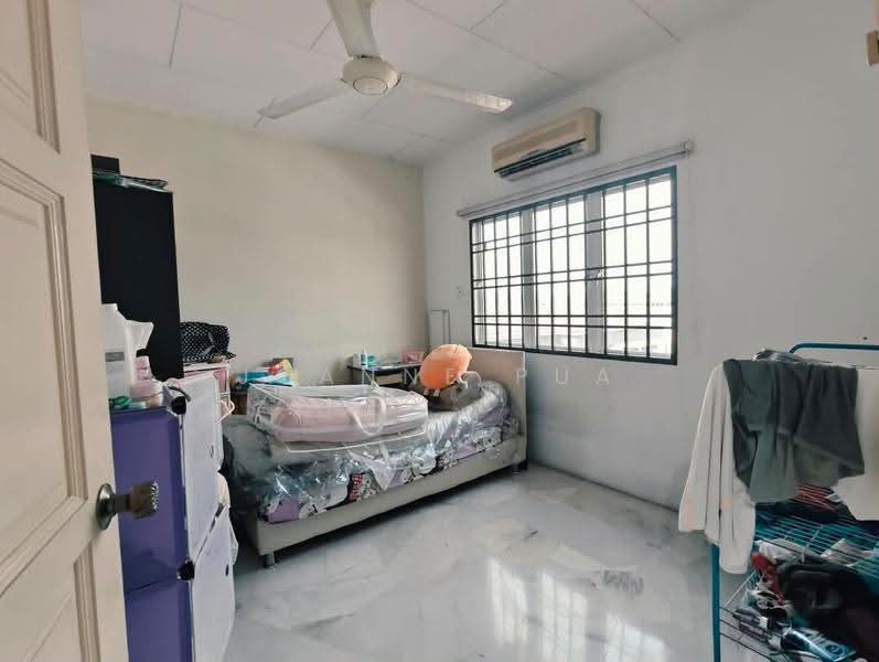 Semi-Detached House for Sale in Taman Eng Ann (Klang) - Joanne Pua - Bedroom - PropertyGuru.com.my