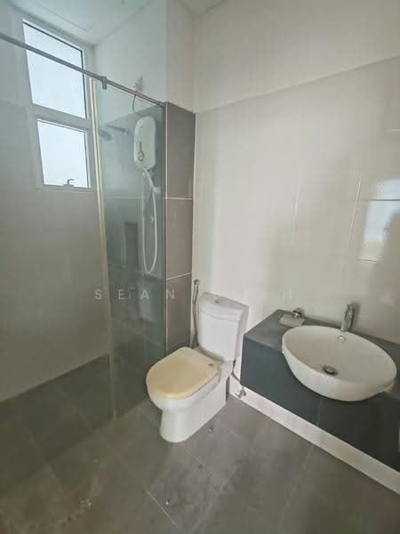 Kediaman Servis untuk Dijual di 1Medini - Sean Yeoh - Bathroom - PropertyGuru.com.my