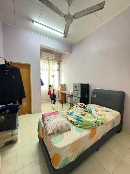 2-storey Terraced House for Sale in Taman Desa Cemerlang (Ulu Tiram) - Nellie Lim - Bedroom - PropertyGuru.com.my