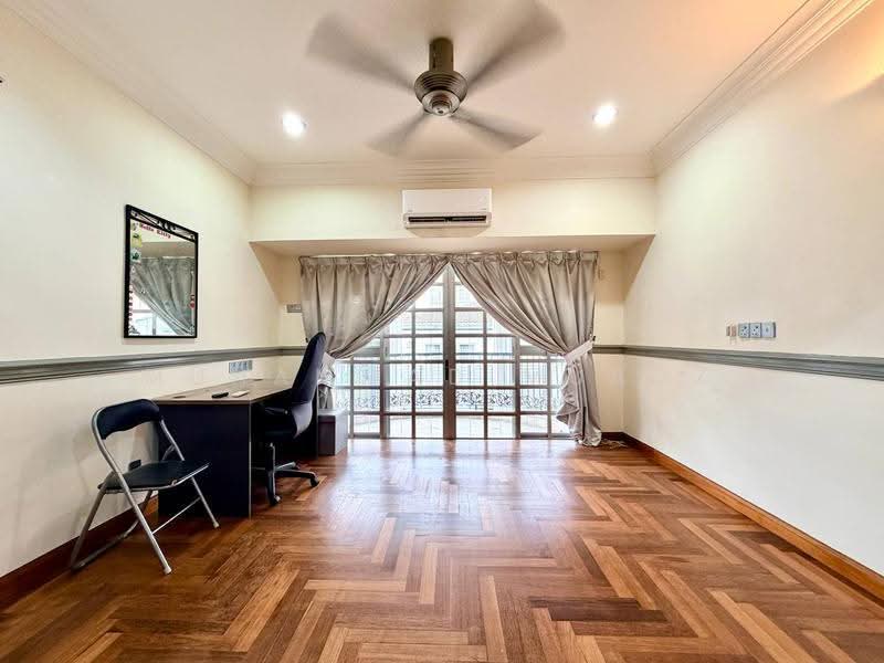Semi-Detached House for Sale in Shah Alam (Selangor) - Muhammad Muadz - Study - PropertyGuru.com.my