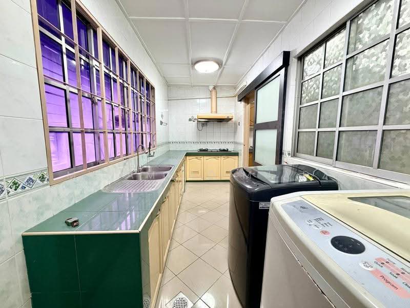 Semi-Detached House for Sale in Shah Alam (Selangor) - Muhammad Muadz - Kitchen - PropertyGuru.com.my