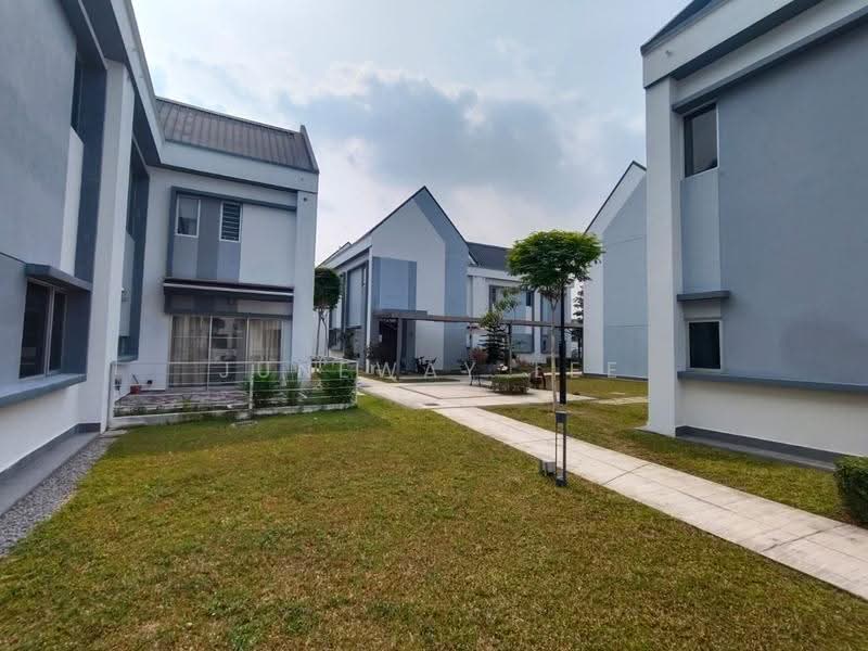 2-storey Terraced House for Sale in Beranang (Selangor) - Juneway Lee - Exterior - PropertyGuru.com.my