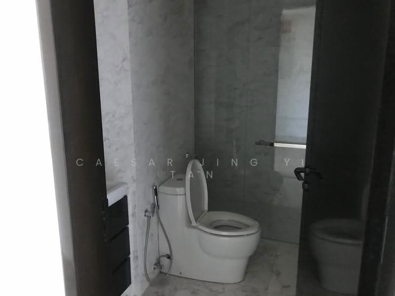 Kediaman Servis untuk Dijual di Four Seasons Place - Caesar Jing Yi Tan - Bathroom - PropertyGuru.com.my