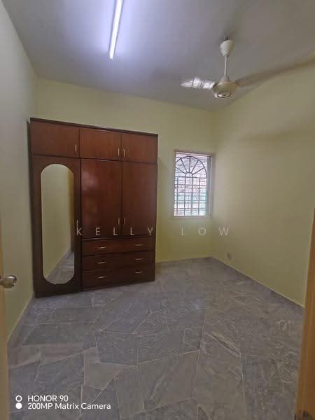 Rumah Teres untuk Disewa di Bandar Kinrara Seksyen 5 (Bandar Kinrara) - Kelly Low - Bedroom - PropertyGuru.com.my
