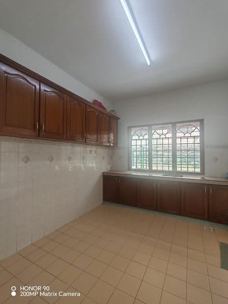 Rumah Teres untuk Disewa di Bandar Kinrara Seksyen 5 (Bandar Kinrara) - Kelly Low - Kitchen - PropertyGuru.com.my