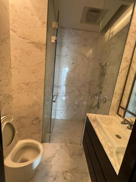 Kediaman Servis untuk Dijual di Four Seasons Place - Caesar Jing Yi Tan - Bathroom - PropertyGuru.com.my