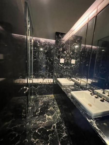 Kediaman Servis untuk Dijual di Four Seasons Place - Caesar Jing Yi Tan - Bathroom - PropertyGuru.com.my