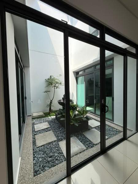 2-storey Terraced House for Sale in Iskandar Puteri (Nusajaya) (Johor) - Rachel See - Garden - PropertyGuru.com.my