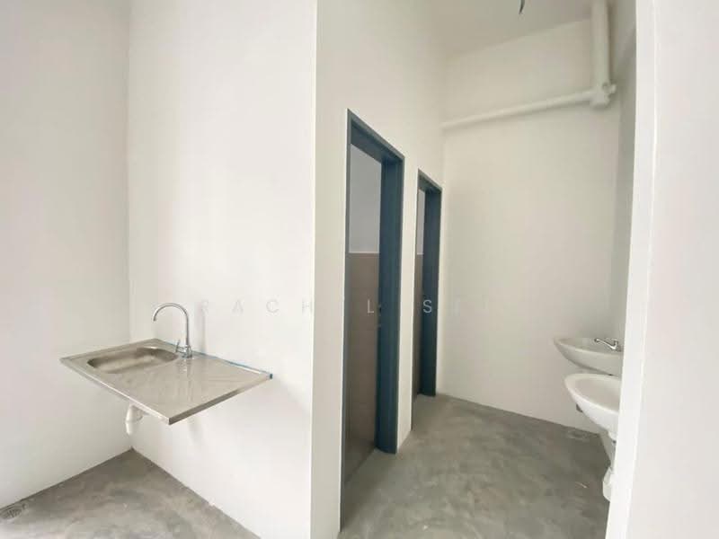 Shop / Office for Rent in Gerbang Nusajaya (Iskandar Puteri (Nusajaya)) - Rachel See - Bathroom - PropertyGuru.com.my