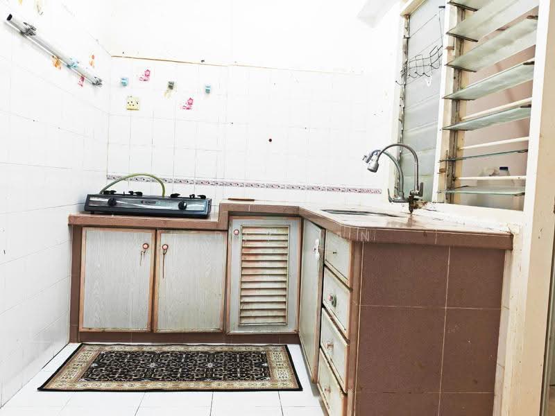 Pangsapuri untuk Disewa di Greenlane Heights Block E - Jerry Tan - Kitchen - PropertyGuru.com.my