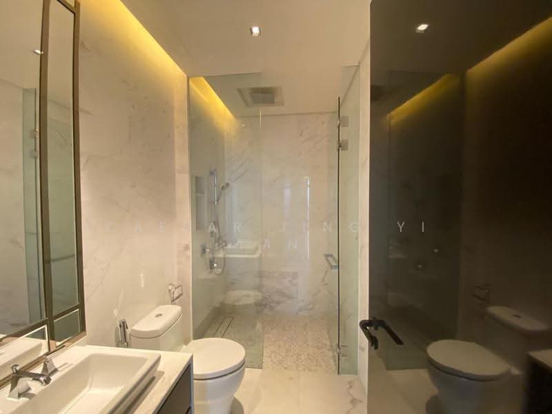Kediaman Servis untuk Dijual di Four Seasons Place - Caesar Jing Yi Tan - Bathroom - PropertyGuru.com.my