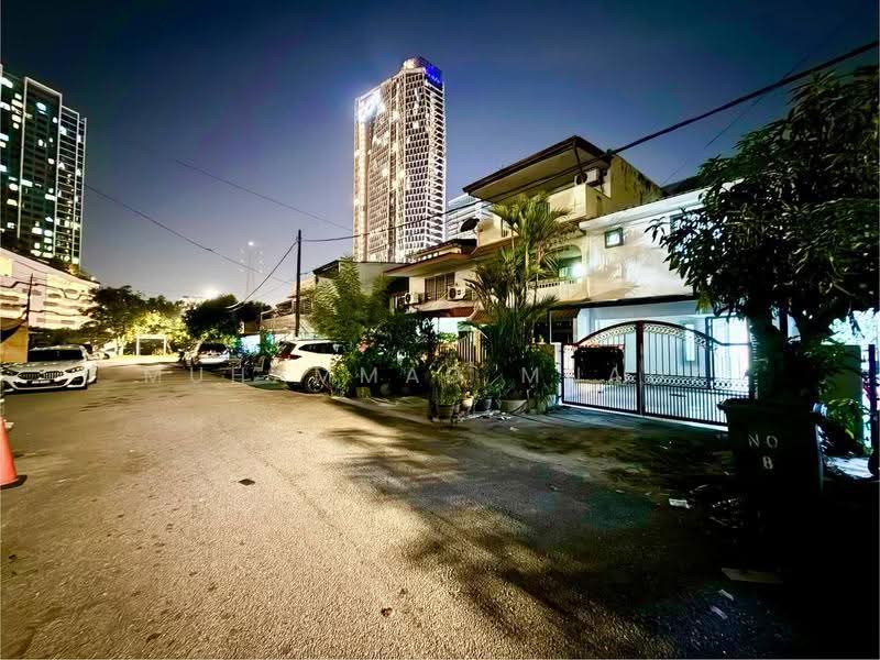Rumah Teres 2.5-Tingkat untuk Dijual di Petaling Jaya (Selangor) - Muhammad Muadz - Exterior - PropertyGuru.com.my