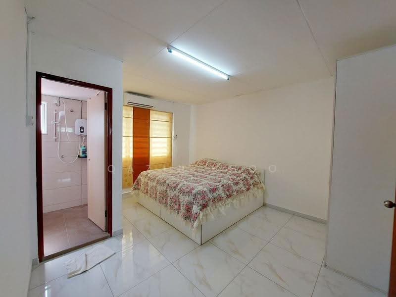 Rumah Teres 2-Tingkat untuk Dijual di Taman Song Choon (Ipoh) - Qazin Khoo - Bedroom - PropertyGuru.com.my