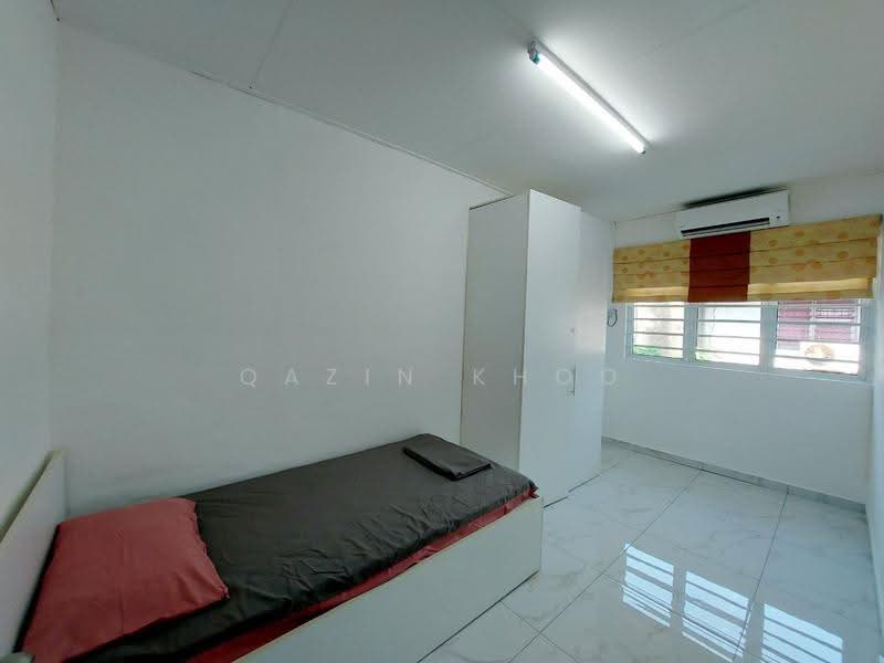 Rumah Teres 2-Tingkat untuk Dijual di Taman Song Choon (Ipoh) - Qazin Khoo - Bedroom - PropertyGuru.com.my